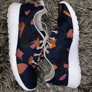 Nike Women’s Roshe Run One